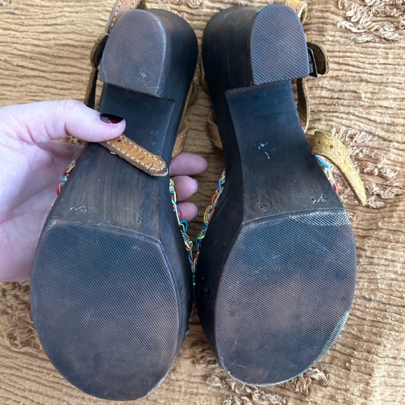 Sbicca Vintage Collection Wood and Leather pumps fits like 8.5 - Picture 6 of 7